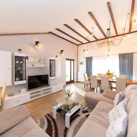 Apartman Lana Biograd Na Moru Zewnętrze zdjęcie
