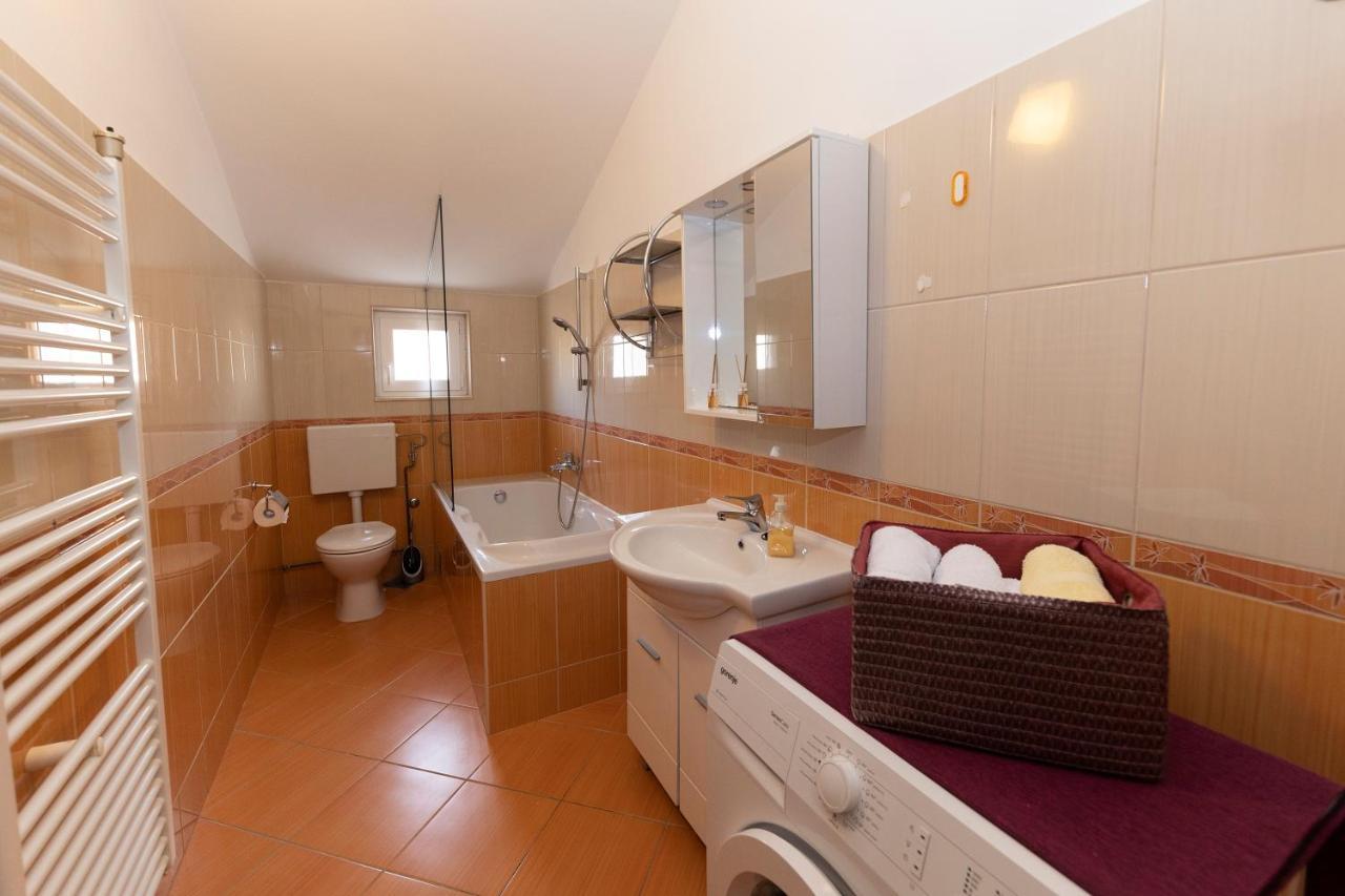 Apartman Lana Biograd Na Moru Zewnętrze zdjęcie