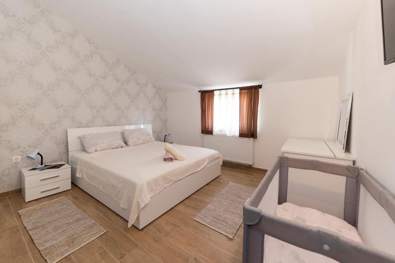 Apartman Lana Biograd Na Moru Zewnętrze zdjęcie
