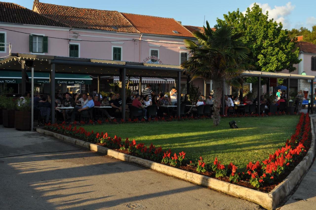 Apartman Lana Biograd Na Moru Zewnętrze zdjęcie